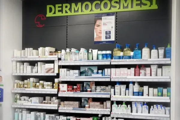 Interno Farmacia: Dermocosmesi